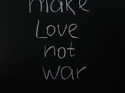 Simple tools for visual concentration on a dark background.